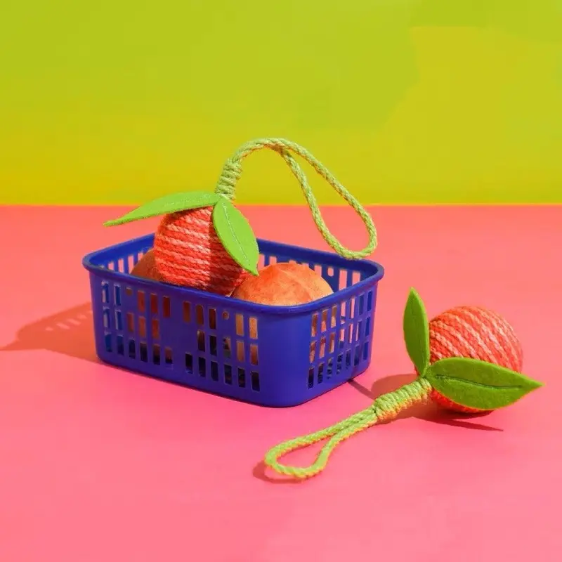 Zeze Peach Fruit Sisal Cat Ball | Style: