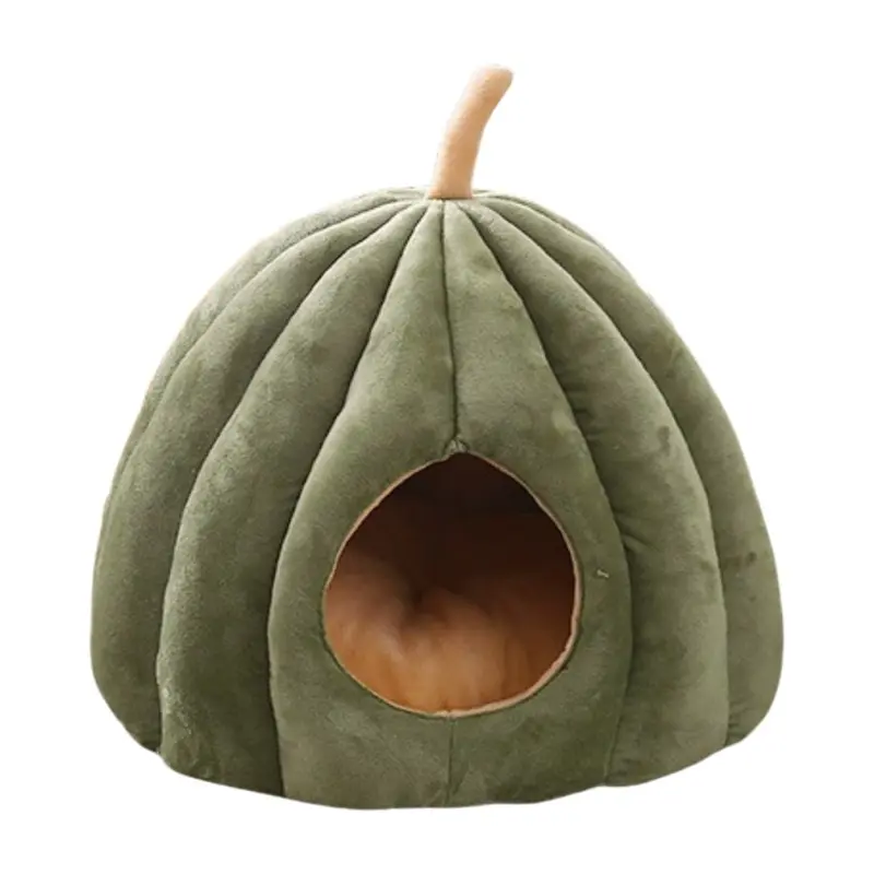 Warm Cat Nest in Winter Pumpkin-Shaped
