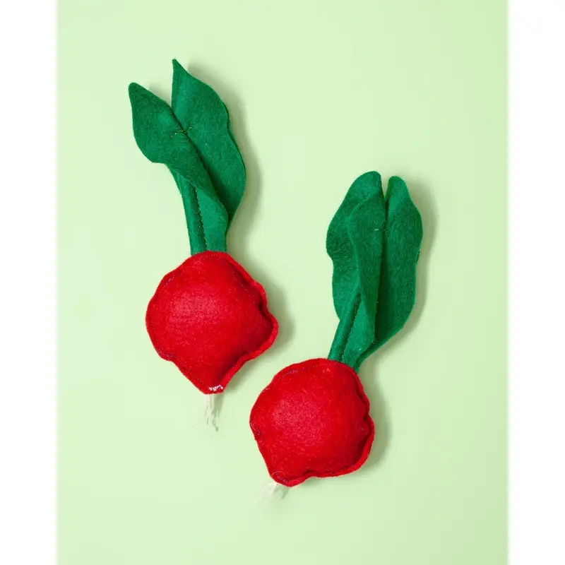 Woolen Crunchy Radish Catnip Toy