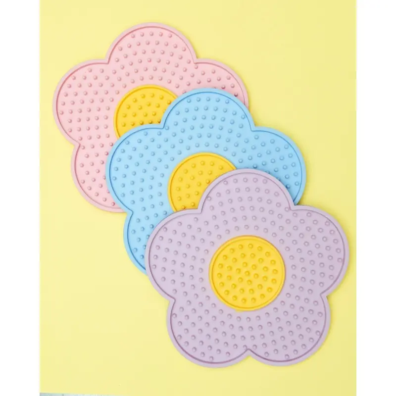 Coming Up Daisies Suction Cup Lick Mat
