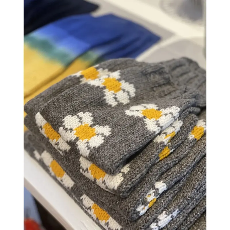 Daisy Wool Knit Dog Sweater << FINAL SALE >>