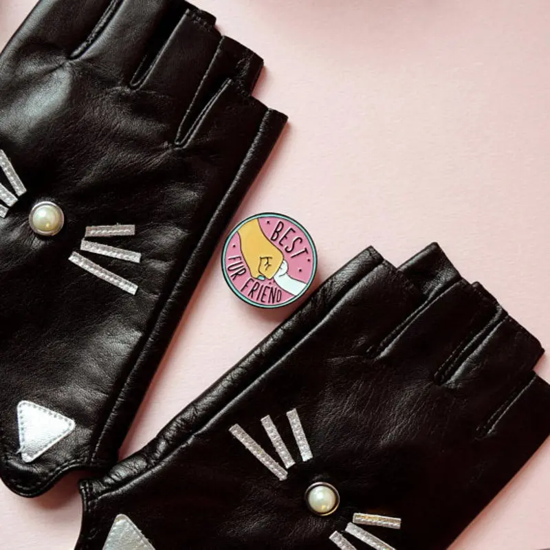 HOUSE OF WONDERLAND | Best Fur Friends Enamel Pin