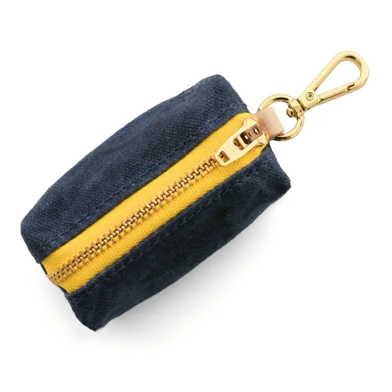 THE FOGGY DOG | Onyx Waxed Canvas Leash Bag (yellow zipper)