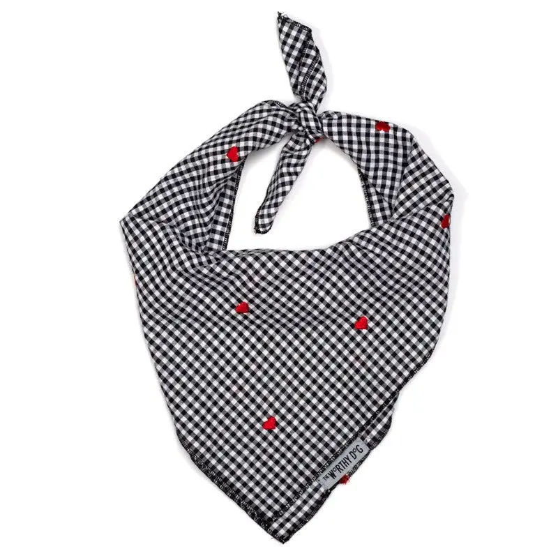 THE WORTHY DOG | Gingham Hearts Bandana
