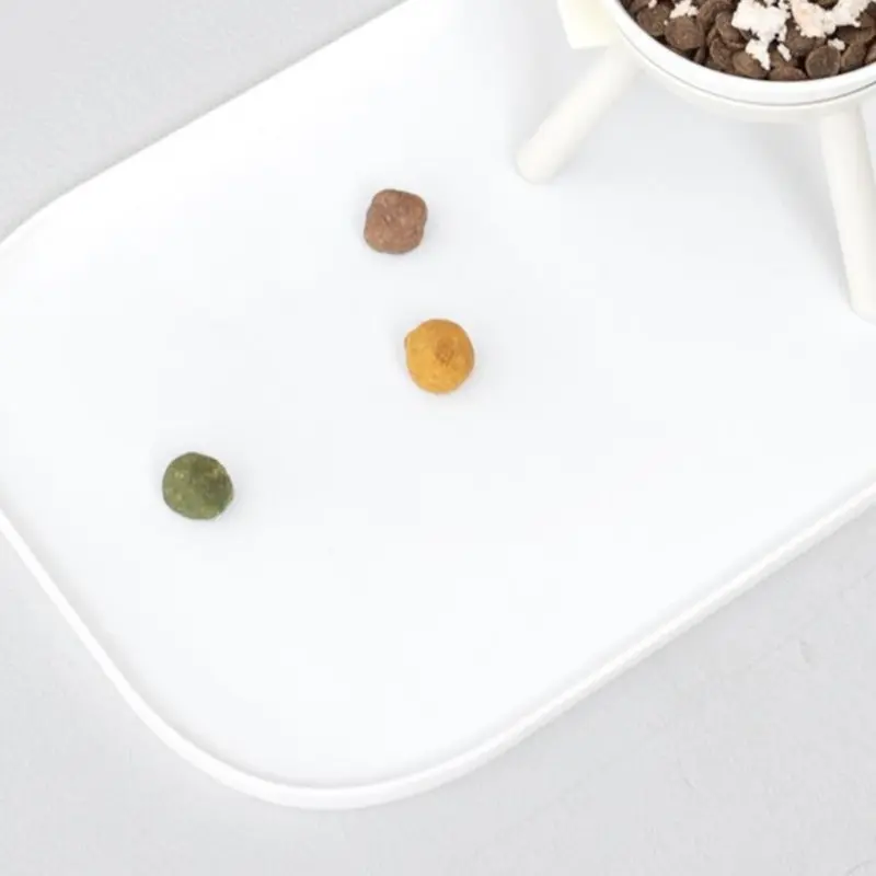 Oreo Silicone Feeding Mat in White