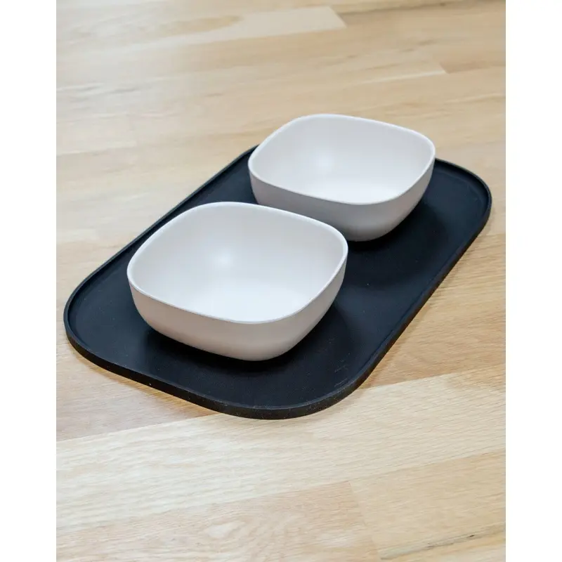 Basic Placemat in Coal Black