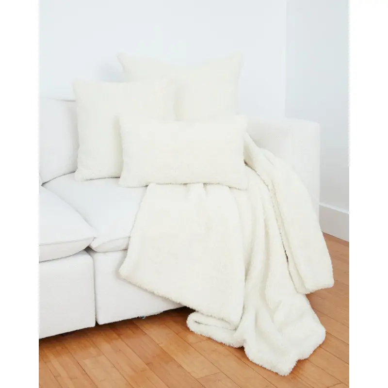 Katila Luxe Teddy Faux Shearling Dog Blanket in Blanc