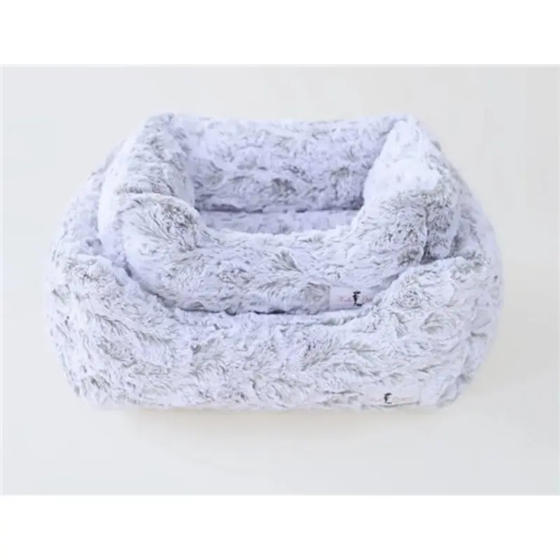 Deluxe Bed in Prism