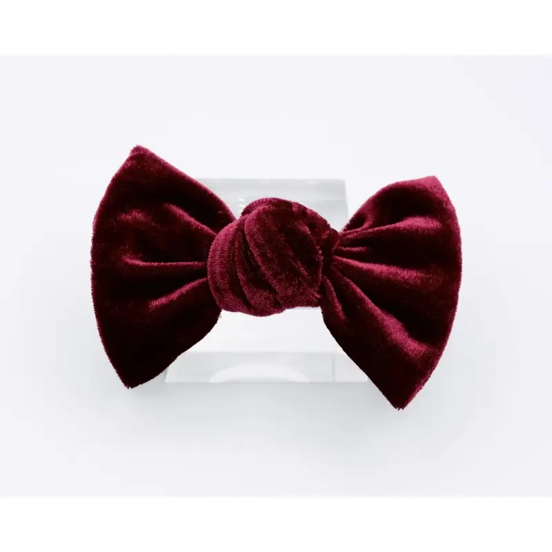 The Celebrations Collection: Holly Bow