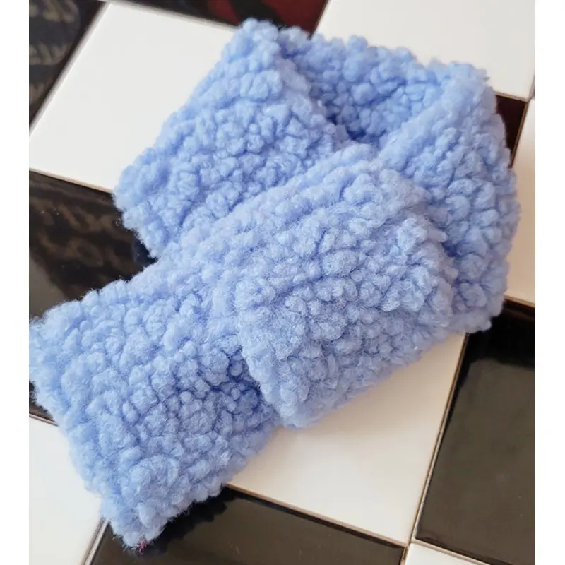 Wooflink Vivid Winter Scarf in Blue